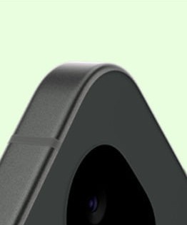 Nahaufnahme der Rückseite des Pixel 10a in Obsidian.