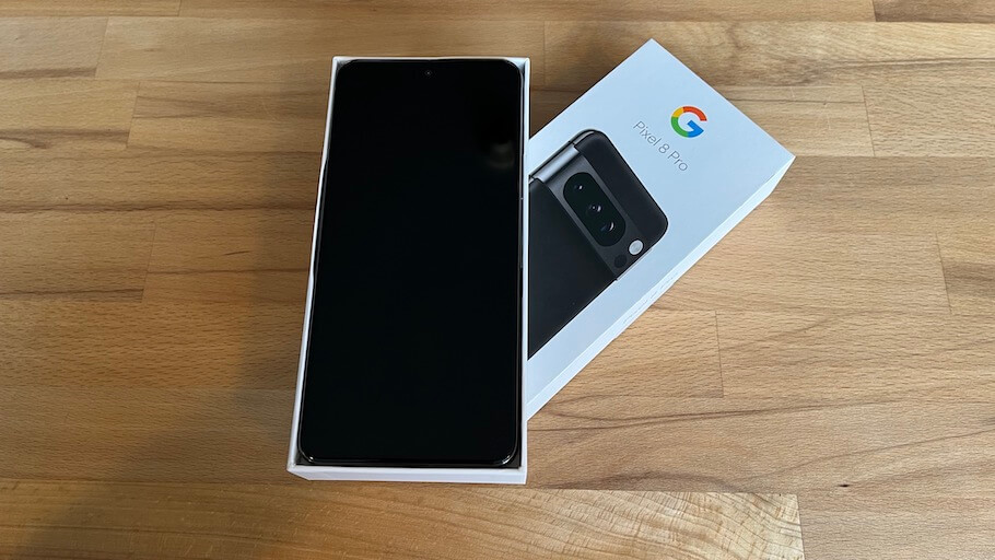 Google Pixel 8 Pro Unboxing 3