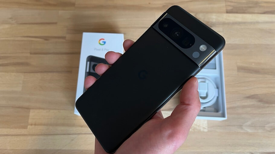 Google Pixel 8 Pro Unboxing 5