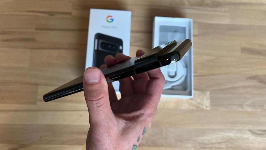 Google Pixel 8 Pro Unboxing 6
