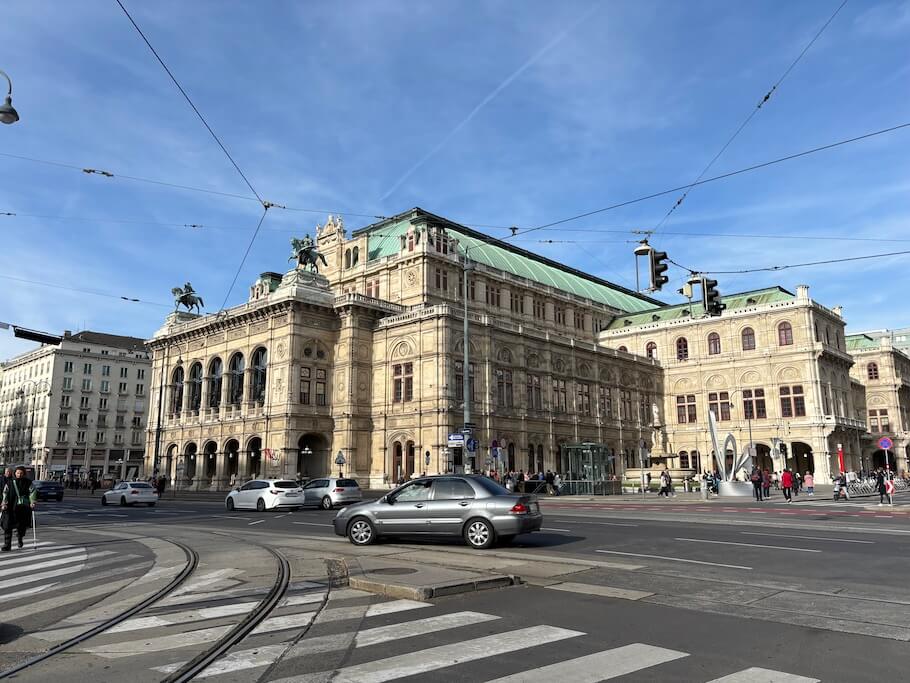 iPhone 15 Foto Staatsoper