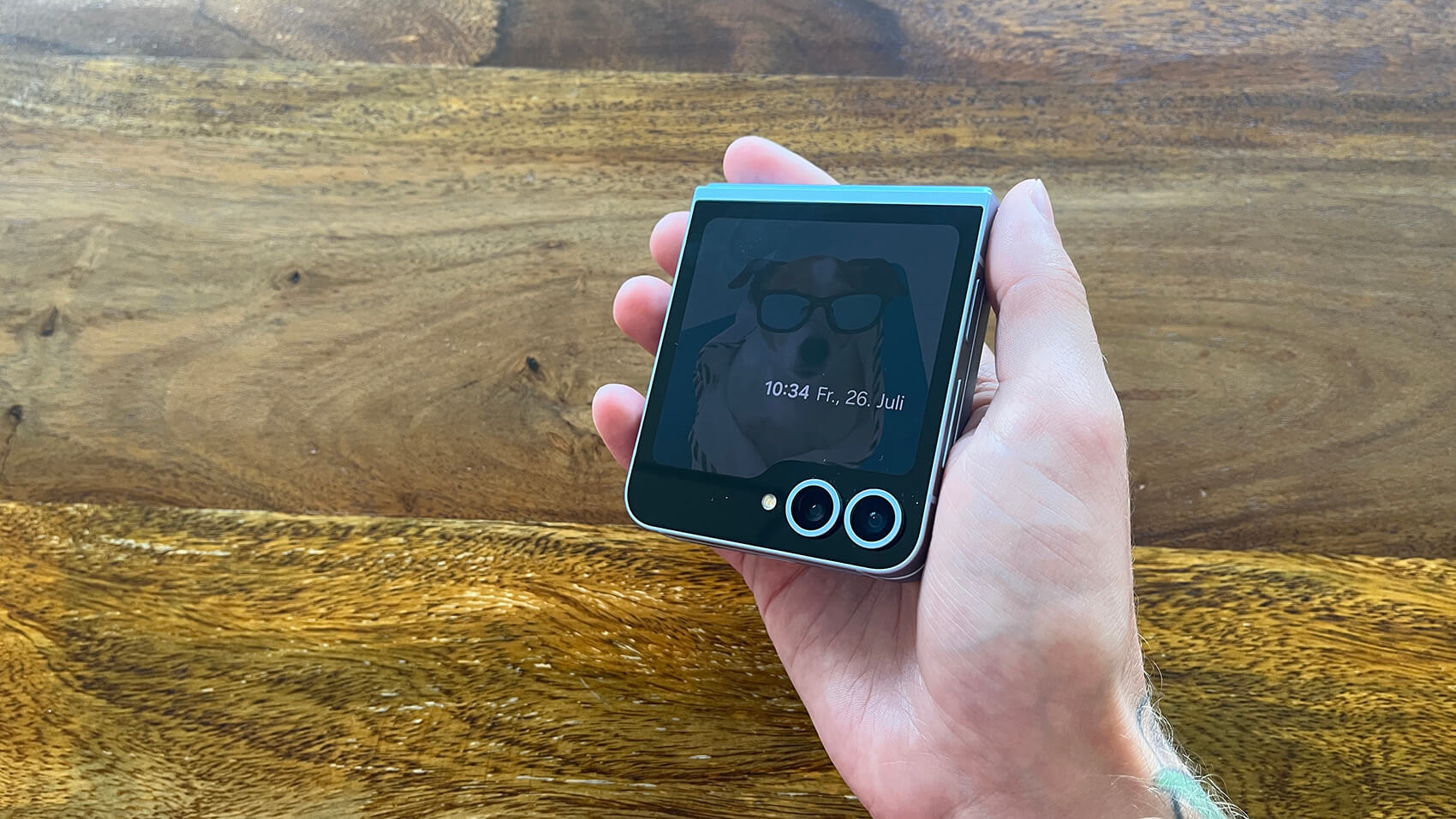 Samsung Galaxy Z Flip 5 Außenbildschirm 2