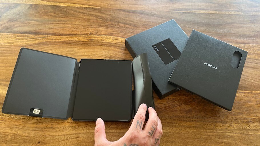 Samsung Galaxy Z Fold 5 Unboxing 2