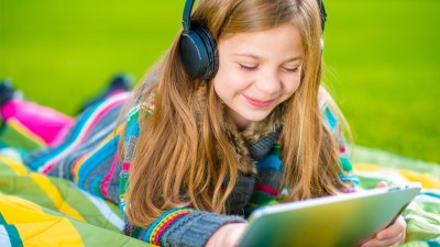 Von Smartwatches bis zu TV-Sendungen: Alles rund um Technik, Handys und Sicherheit für Ihre Kids. 